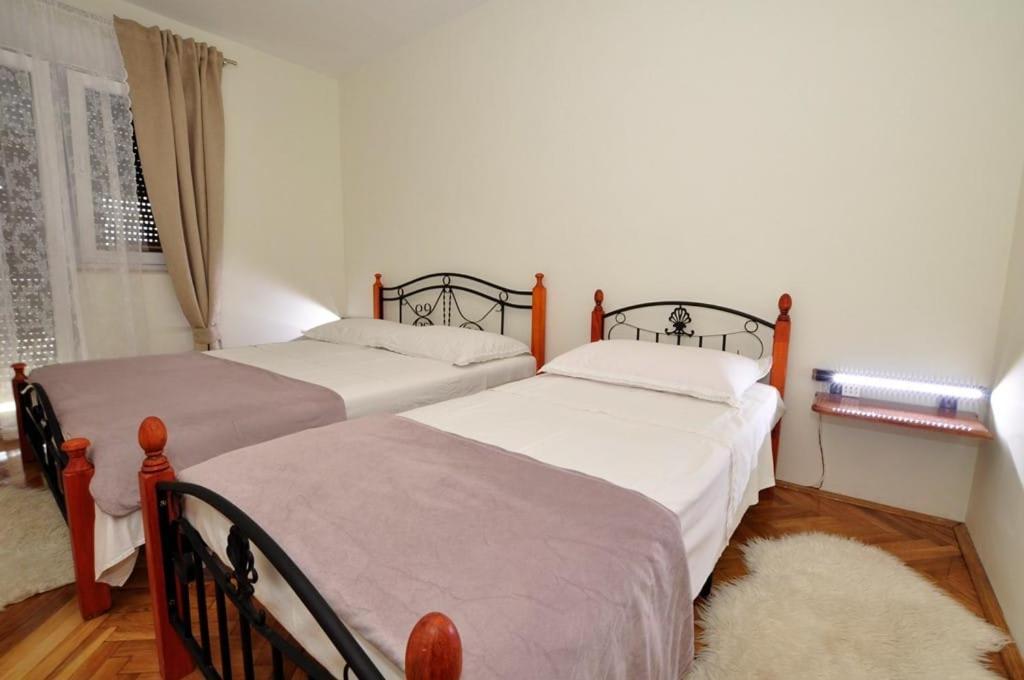 Apartments Gabi 오미스 외부 사진