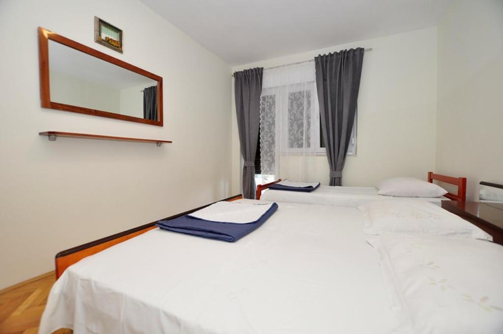Apartments Gabi 오미스 외부 사진