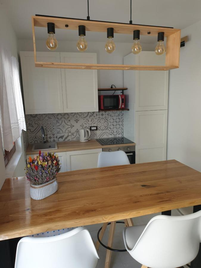 Apartments Gabi 오미스 외부 사진