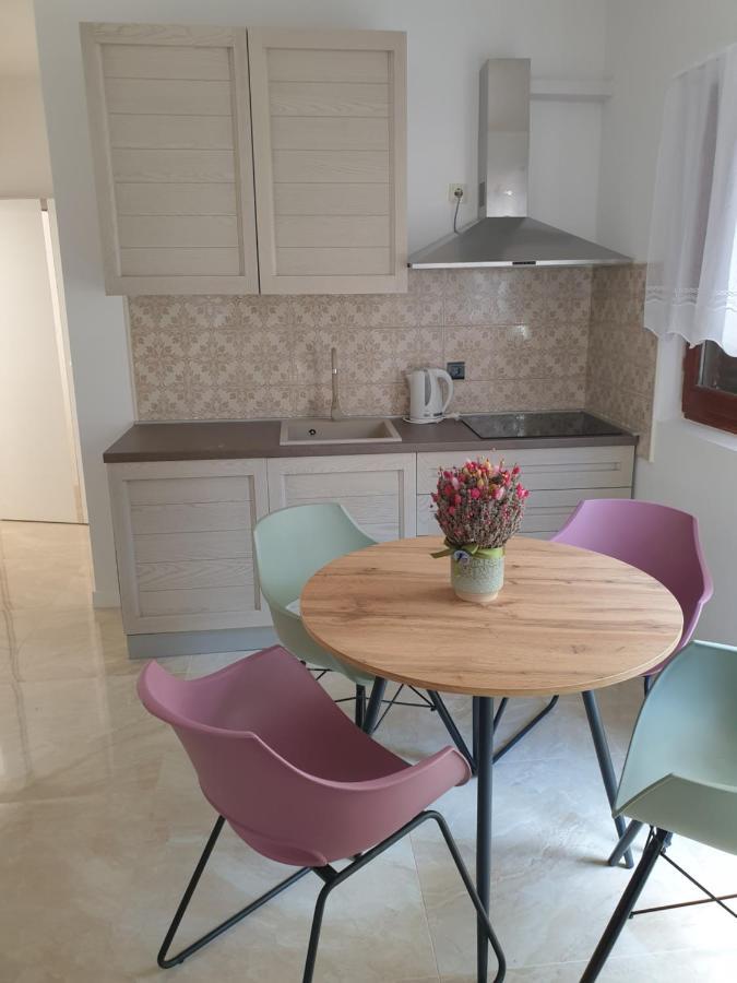 Apartments Gabi 오미스 외부 사진
