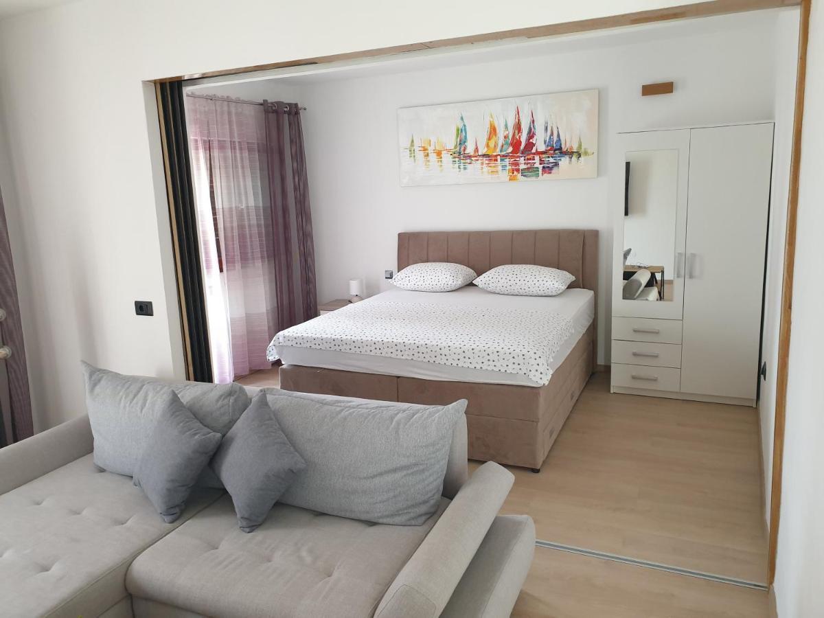 Apartments Gabi 오미스 외부 사진