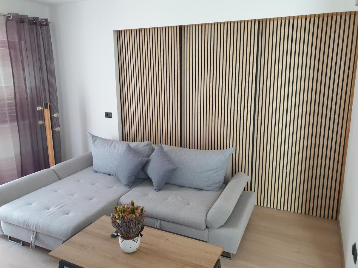 Apartments Gabi 오미스 외부 사진
