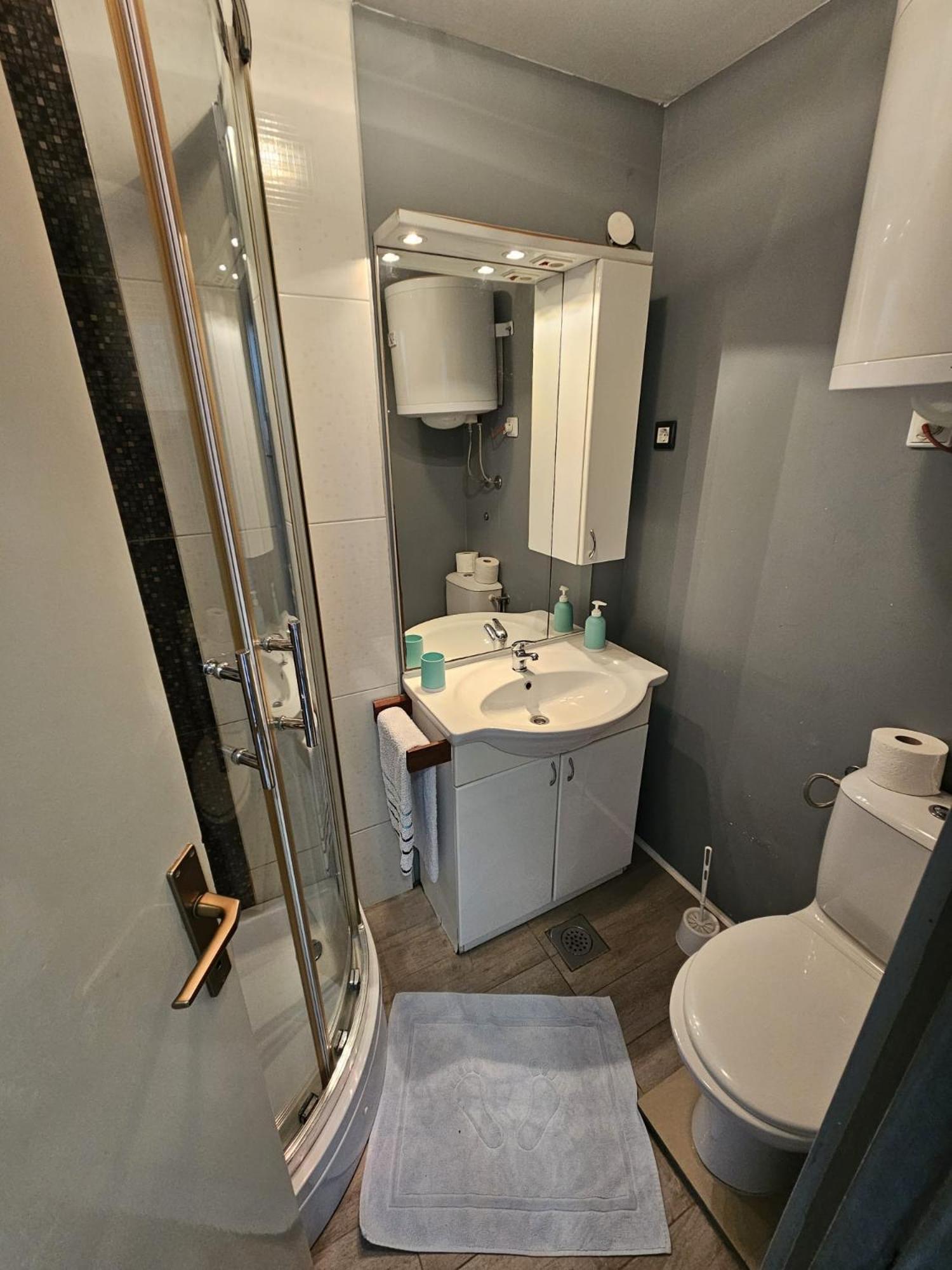 Apartments Gabi 오미스 외부 사진