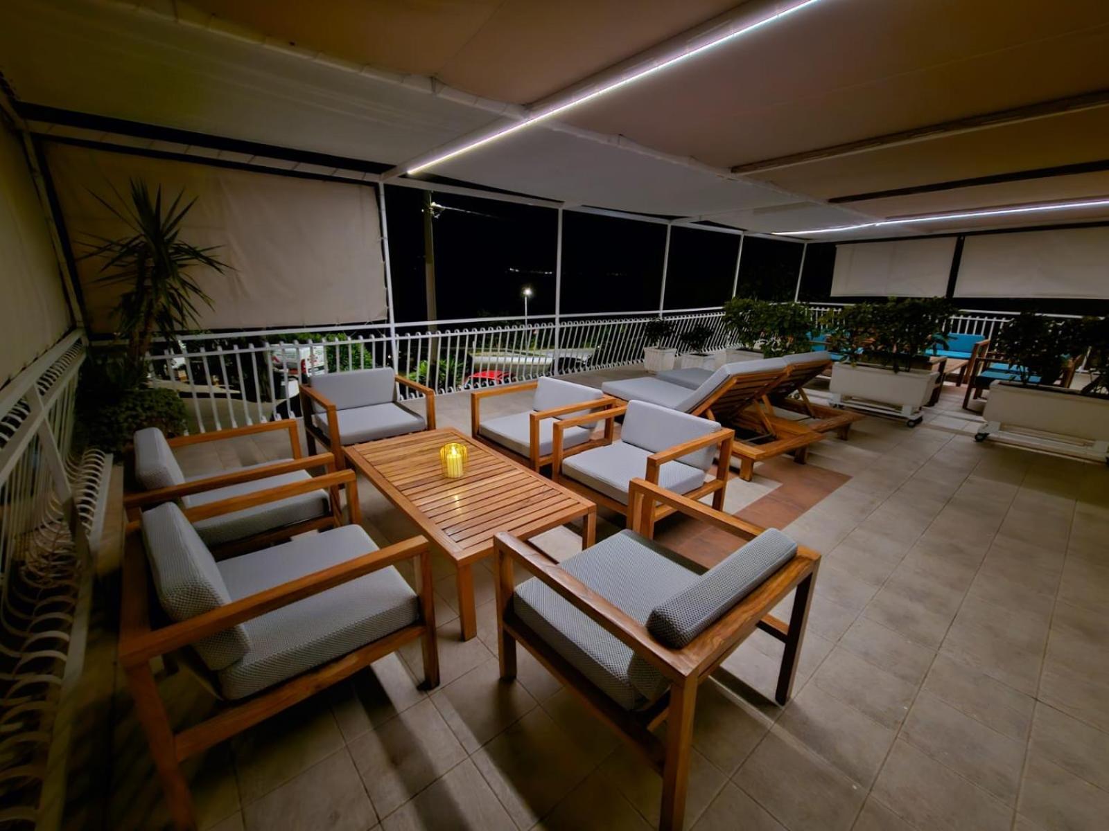 Apartments Gabi 오미스 외부 사진